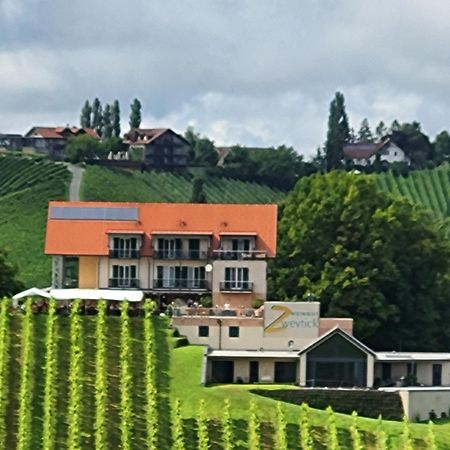 Zweytick Gaestezimmer Weingut Ratsch an der Weinstraße Buitenkant foto