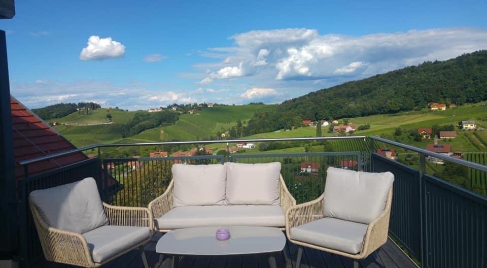 Zweytick Gaestezimmer Weingut Ratsch an der Weinstraße Buitenkant foto