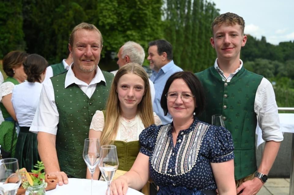 Zweytick Gaestezimmer Weingut Ratsch an der Weinstraße Buitenkant foto