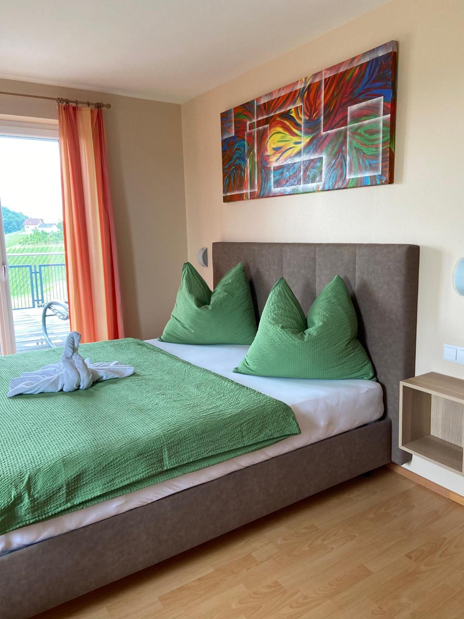 Zweytick Gaestezimmer Weingut Ratsch an der Weinstraße Buitenkant foto