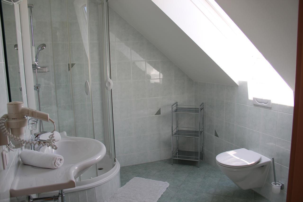 Zweytick Gaestezimmer Weingut Ratsch an der Weinstraße Buitenkant foto